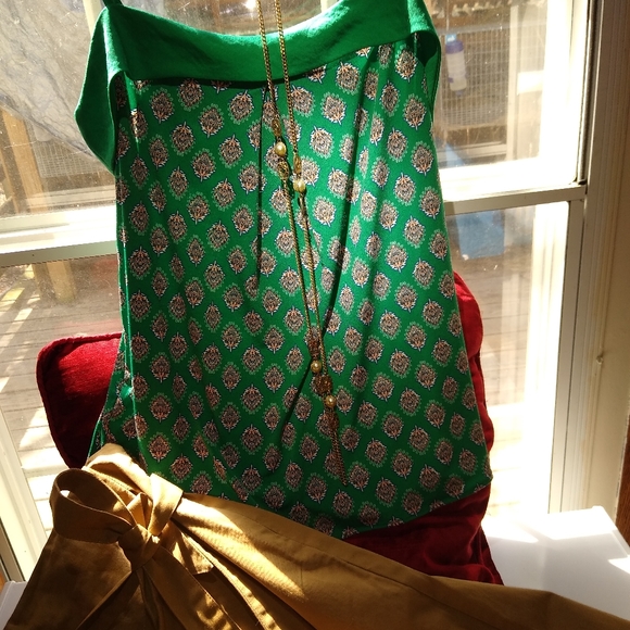 Banana Republic Vintage sleeveless green silky camisole - Picture 6 of 8